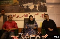 Mehbooba Mufti, the President of the Peoples Democratic Party and a former Chief Minister of J&K, addressing a press conference at her party office in Srinagar, July 6, 2023. (Wasim Nabi for VOA)