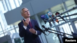 Генералниот секретар на НАТО ја поздрави одлуката на различни сојузници и партнери за олабавување на ограничувањата за употреба на оружје против „легитимни воени цели“ во Русија