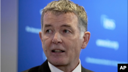 ریچارد مور، رئیس آژانس اطلاعاتی انگلیس (ام‌آی۶)