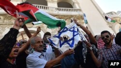 Ces dernières semaines, des milliers de Tunisiens ont manifesté en soutien aux Palestiniens, le président Kais Saied dénonçant une "situation inacceptable" dans la bande de Gaza.