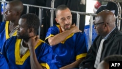 Au total 51 accusés sont poursuivis et sont tous détenus à la prison militaire de Ndolo à Kinshasa, où leur procès a débuté le 7 juin.