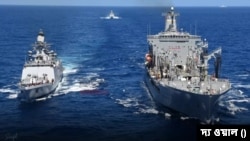 আরব সাগর এবং এডেন উপসাগরে চলাচলকারী বাণিজ্যিক জাহাজগুলির ওপর হামলার ঘটনা বেড়েছে। 