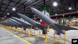 资料照片：伊朗军方公布的照片显示伊朗制造的远程战略无人机。（2023年4月20日）