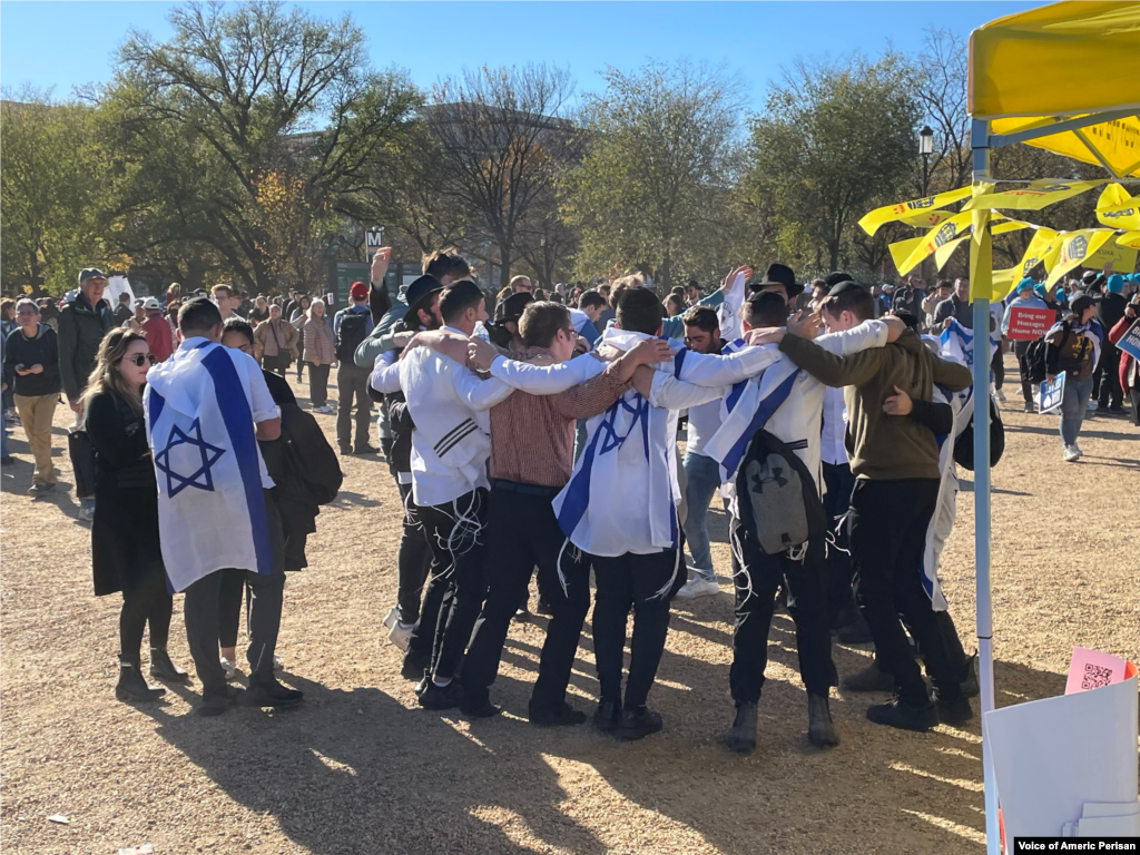 آلبوم عکس ـ راهپیمایی حمایت از اسرائیل در واشنگتن دی&zwnj;سی، سه&zwnj;شنبه ۲۳ آبان ۱۴۰۲