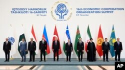 Markaziy Osiyo liderlari mintaqaviy birdamlik birlamchi vazifa ekanini aytadi, ammo ikki tomonlama aloqalar ham muhim, ayniqsa yirik davlatlar bilan