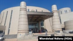 Takudzwa Ngadziore, membre de la Coalition des citoyens pour le changement, a été enlevé près de son domicile dans la capitale Harare, alors qu'il se rendait au Parlement.