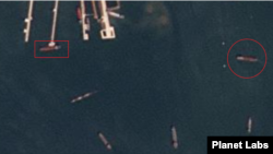 남포 유류 항구를 촬영한 지난달 26일 자 위성사진. 유조선 1척(사각형 안)이 유류 부두에 밀착해 있고, 다른 1척(원 안)은 해상 하역시설에 자리해 있다. 사진=Planet Labs