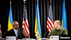 Sekretar za odbranu Lojd Ostin i ukrajinski ministar odbrane Rustem Umerov prisustvuju sastanku UDCG u bazi Ramštajn u Nemačkoj. 19. septembar, 2023. (Foto: REUTERS/ Ritzau Scanpix/Ida Marie Odgaard)