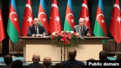 Azərbaycan prezidenti İlham Əliyev və Türkiyə prezidenti Rəcəb Tayyib Ərdoğan (Mənbə: Azərbaycan Prezidentinin Administrasiyası)