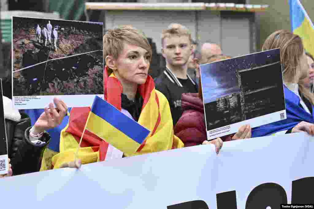 Протест на украински и македонски граѓани по повод две години руска инвазија врз Украина