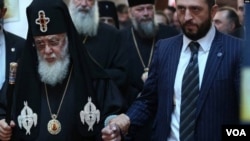 "ციანიდის საქმის" შემდეგ, თანამდებობა დაკარგა და ქვეყნიდან გაიქცა, მეუფე დიმიტრის სიძემ და პატრიარქის დაცვის უფროსმა სოსო ოხანაშვილმა