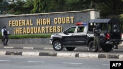 Les gouverneurs sont très puissants au Nigeria et sont désignés lors de scrutins très disputés faisant souvent l’objet de contestations judiciaires