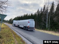 往来于芬兰音高港（Inkoo）的液化气运输车 （李北平摄）