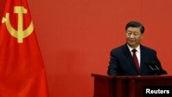 រូបឯកសារ៖ ប្រធានាធិតបីចិនលោក Xi Jinping ជួបជាមួយអ្នកសារព័ត៌មាន បន្ទាប់ពីសមាជបក្សលើកទី២០ នៅក្រុងប៉េកាំង ប្រទេសចិន កាលពីថ្ងៃទី២៣ ខែតុលា ឆ្នាំ២០២២។ 