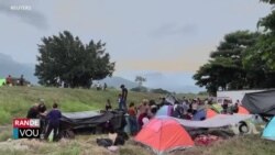 Plizye Milye Migran Rasanble nan Eta Chiapas o Meksik ann Atandan yon Chans pou Antre Ozetazini