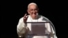 Papa odobrio blagoslov za istopolne parove ako nije reč o venčanju