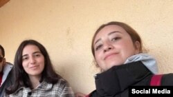 Jurnalistlər Şəhla Kərim və Aytac Məmmədli