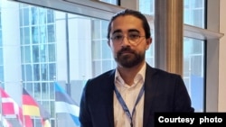 ڕۆژ موسا، ڕۆژنامەوان