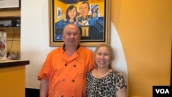 Raimund Stieger, chef asal Austria, dan Sujono Setiawati, asal Tegal, Jawa Tengah, Indonesia, pemilik Euro Bistro di Herndon, Virginia, AS.