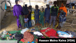 Wasu Mayakan ISWAP Da Boko Haram Da Iyalansu Da Suka Mika Wuya