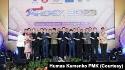 Perwakilan delegasi 10 negara ASEAN dalam pembukaan ARDEX di Yogyakarta, Selasa (1/8). Latihan bersama kebencanaan ASEAN ini berlangsung 1-4 Agustus 2023. (Foto: Humas Kemenko PMK) 