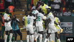 Abdoulaye Seck a lancé le Sénégal en reprenant un coup franc de Krépin Diatta (61e) avant que Iliman Ndiaye ne double la mise dans le temps additionnel (90e).