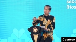 Presiden Jokowi menyoroti rendahnya rasio jumlah dokter umum dan dokter spesialis di Indonesia dalam acara Peluncuran Program Pendidikan Dokter Spesialis (PPDS) di Jakarta, Senin (6/5). (biro setpres)