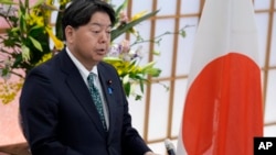 日本外相林方正2023年3月6号在东京对媒体透露，他将于3月31号访问中国与中国外长前国务委员秦刚会晤。这是过去三年间两国关系摩擦不断，尤其是北京近来以间谍罪逮捕一名在华公司的日本人以来，日本最高外交官第一次访问中国。