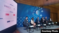 İranda insan hüquqlarının vəziyyəti: Etnik Azərbaycanlıların nümunəsi paneli (Foto: Ətəkyazı saytı)