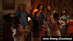 فیلم سینمایی شیدا از نورا نیاسری، با بازی زر امیرابراهیمی