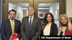 دیدار آبرام پیلی معاون نماینده ویژه وزارت خارجه آمریکا در امور ایران با شماری از فعالان ایرانی مخالف جمهوری اسلامی - ۱۴ خرداد ۱۴۰۳ 