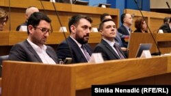 Miloš Bukejlović (desno), ministar pravde RS, na sjednici Narodne skupštine Republike Srpske, Banja Luka, 21. mart 2023.