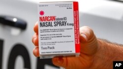 미 식품의약국(FDA)이 29일 일반의약품으로 지정한 마약 해독제 '나르칸' 비강 스프레이. (자료사진)