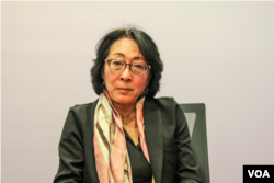 អ្នកស្រី Mami Mizutori តំណាងពិសេសរបស់អគ្គលេខាធិការការិយាល័យអង្គការសហប្រជាជាតិសម្រាប់ការកាត់បន្ថយហានិភ័យគ្រោះមហន្តរាយ (UNDRR) ផ្តល់សម្ភាសន៍ដល់វីអូអេ នៅថ្ងៃទី៨ ខែមីនា ឆ្នាំ២០២៣។ (កាន់ វិច្ឆិកា/វីអូអេ)