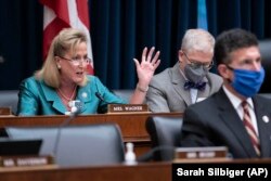 Ann Vagner, republikanska članica Predstavničkog doma Kongresa SAD, tokom pretresa kongresnog Odbora za finansijske usluge, 30. septembra 2021. (AP/Sarah Silbiger)