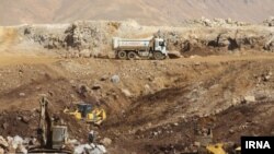 استخراج کانی در معدن طلای آقدره تکاب