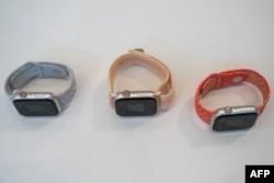 کیلیفورنیا مین اپیل پارک میں ایپل واچ سیریز 9 ماڈلز دوسری نئی پروڈکٹس کے ساتھ ڈسپلے پر ، فوٹو اے ایف پی 12 ستمبر 2023