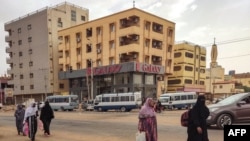 Scène dans une rue du sud de Khartoum, au Soudan, le 24 avril 2023.