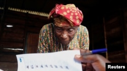 Il est difficile d'estimer combien de bureaux, sur un total d'environ 75.000, étaient concernés par la prolongation du vote jusque jeudi.