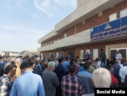 اعتراض کارکنان رسمی نفت و گاز آغاجاری، یک‌شنبه ۳۰ مهر ۱۴۰۲