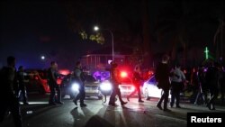Polisi di lokasi kejadian menyusul penikaman di Gereja Christ the Good Shepherd di Wakeley, pinggiran Sydney, Australia, 15 April 2024. (Foto: via Reuters)