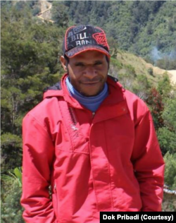 Ronny Hisage, jurnalis RRI di Wamena. (Foto: Dok Pribadi)