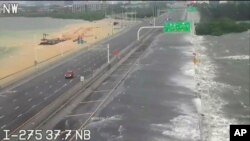 Jake kiše koje je doneo uragan Idalija u Tampi na Floridi, 30. avgut 2023.