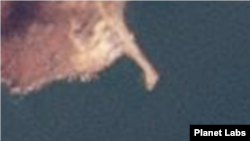 동창리 서해위성발사장 인근 바다를 촬영한 22일 자 위성사진. 부두 추정 시설을 볼 수 있다. 사진=Planet Labs