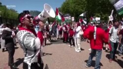 Manifestan Pro-Palestin Pwoteste Devan Lamezonblanch Kont Politik Etazini Vizavi Izrayèl 