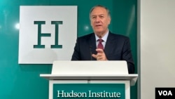 前美国国务卿麦克·蓬佩奥在华盛顿智库哈德逊研究所发表讲话。(2024年4月15日，美国之音锺辰芳拍摄）