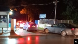 Со конвој необележани полициски возила, Љупчо Палевски беше трапосртиран од скопскиот аеродром во Истражниот затвор во Шутка