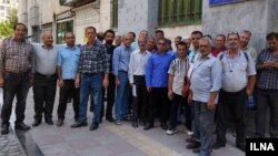 شماری از رانندگان معترض بخش خصوصی شرکت واحد اتوبوسرانی تهران