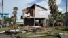 Topan Beryl menghancurkan sebuah rumah di Texas, AS (dok: REUTERS/Kaylee Greenlee Beal)