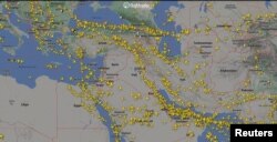 Sebuah gambaran grafis dari lalu lintas udara menunjukkan wilayah udara di atas Iran dan wilayah Timur Tengah tetangganya pada pukul 0000 GMT, 7 April 2024. (Foto: Flightradar24.Com via REUTERS)